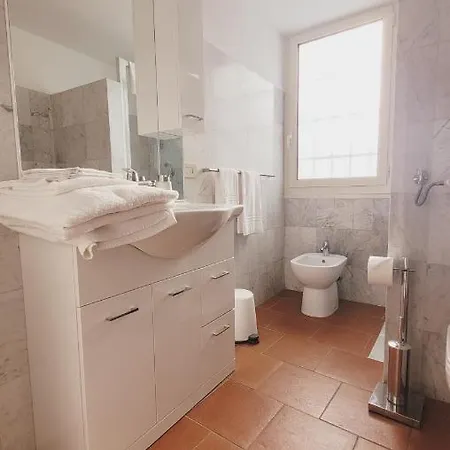 Charmerooms Moroni La Depandance Villa